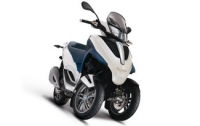 Итальянский Piaggio выпустил последнюю реинкарнацию трехколесника MP3 Yourban