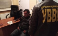 Иностранец хотел подкупить пограничников, чтобы вывезти ребенка без документов