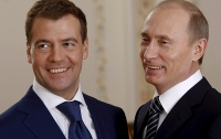 Пока в Москве силовики «паковали» оппозиционеров, Путин и Медведев намолотили 6 тонн кукурузы
