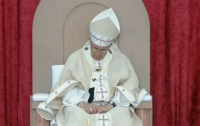 Папа Римский уснул во время мессы в США
