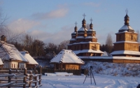 Киевляне встречают Рождество по-казацки: плетками и песнями