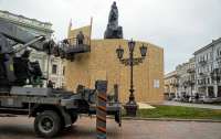 Одесса попрощалась с Екатериной II: в городе демонтировали памятник