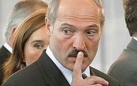 Лукашенко официально уравнял флешмобы с акциями протеста