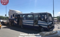 Масштабное ДТП под Киевом: столкнулись автобус и два грузовика (видео)