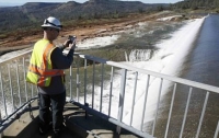 Власти Калифорнии эвакуируют 140 тыс. человек из-за риска разрушения плотины