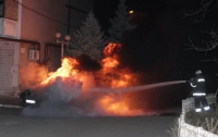 Ночью в Киеве сгорело несколько иномарок
