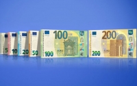 ЕЦБ показал новые банкноты в €100 и €200