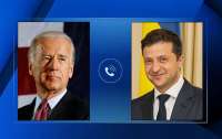 Зеленский провел телефонный разговор с Байденом
