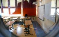 На Прикарпатье учителя 20 школ не проводят уроки из-за долгов по зарплате