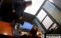 Поліція Києва затримала підозрюваного, який протягом дня скоїв два розбійних напади