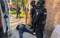 Збут наркотиків на територію СІЗО: у Києві викрили злочинне угруповання