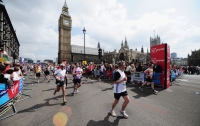 По Лондону пробежали 35 тысяч человек
