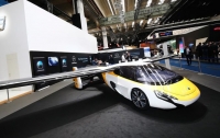 На автошоу у Франкфурті представили фінальний прототип літаючого автомобіля AeroMobil