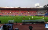 КНДР и Южная Корея провели футбольный матч на пустом стадионе