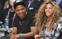 Баскетбольный матч сильно рассмешил Бейонсе и Джей-Зи (ФОТО)