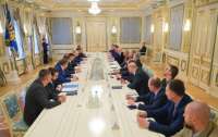 Зеленский провел срочную встречу с олигархами