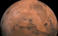Уфологи разглядели на снимках с Марса корабль пришельцев
