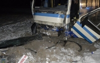 ДТП на Волыни: автобус врезался в электроопору, есть погибший