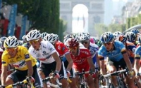 Во Франции финиширует велогонка «Тур де Франс»