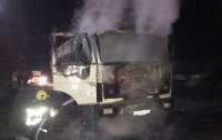 Под Днепром на ходу загорелся грузовик