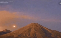 Над мексиканским вулканом опять пролетел НЛО (Видео)