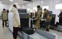 Без теста и самоизоляции: Кабмин упростил въезд для украинцев