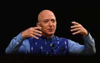 Безос продал акции Amazon почти на $2 млрд