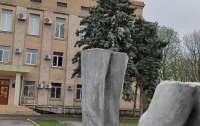 Рашисты в украинском городе сложили пазл и получился памятник (фото)