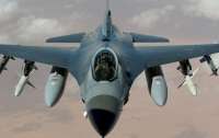Польша официально объявила о готовности передать Украине самолеты F-16: какое условие