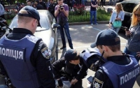 На Киевщине помощник нардепа расстрелял детей на стадионе