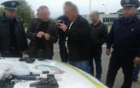 В Черниговской области 3 полицейских под видом ГАИ вымогали взятки