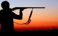 Пенсионер на охоте застрелил двух человек, еще одного ранил