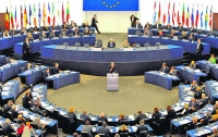 Европарламент одобрил санкции против Польши