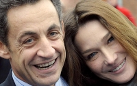 Саркози и Бруни скрывают, что ждут ребенка