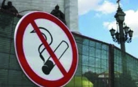 С сегодняшнего дня закроют места для курения в аэропортах Москвы