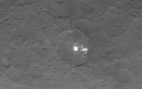 Космический зонд Down приблизился к загадочным пятнам на Церере (ФОТО)