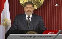 Египетский президент нашелся и попросил всех успокоиться