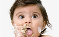 Агрессивные люди в детстве ели много сладостей
