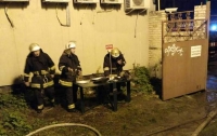 Пожар в Киеве: у жилого дома загорелась крыша