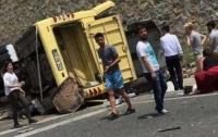 В Турции перевернулся бус с российскими туристами: есть пострадавшие