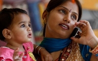 Число абонентов мобильной связи в Индии превысило 1 миллиард