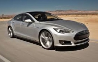 Электромобили Tesla Model S проехали более миллиарда миль