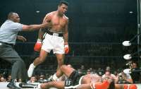 В США продан чемпионский пояс легендарного боксера Мухаммеда Али