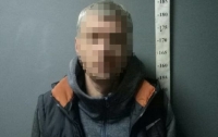 Обиделся на охранника: в Киеве мужчина 