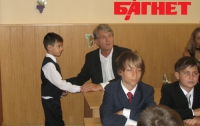 1 сентября Ющенко оказался на галерке, Гриценко «потерялся», а Пилипишин решил сэкономить