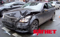 В Центре Киева снова жестко столкнулись автомобили (ФОТО)