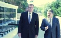 Министр иностранных дел Грищенко прогулялся по Аллее Шехидов