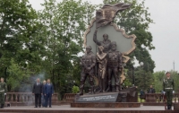 В центре Луганска неизвестные взорвали памятник боевикам