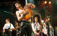 Группа Queen запустит трансляцию концерта памяти Фредди Меркьюри