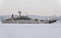Агрессор стягивает десантные корабли в Черное море